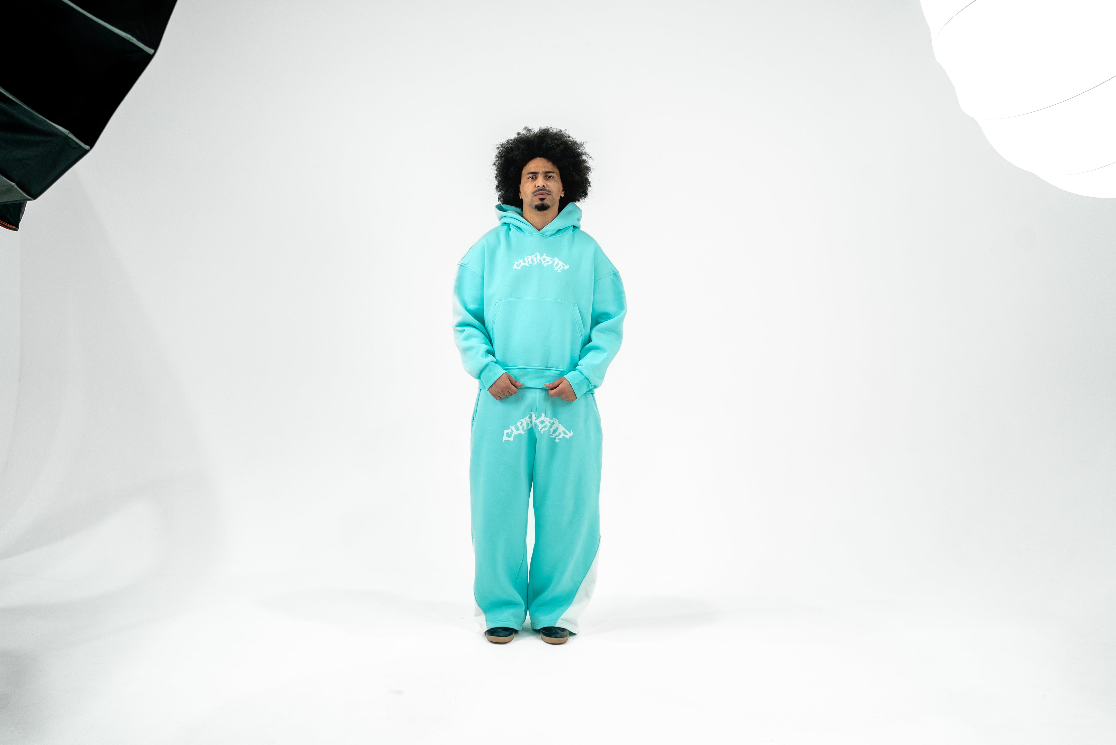 Curiosity lookbook frame 02
