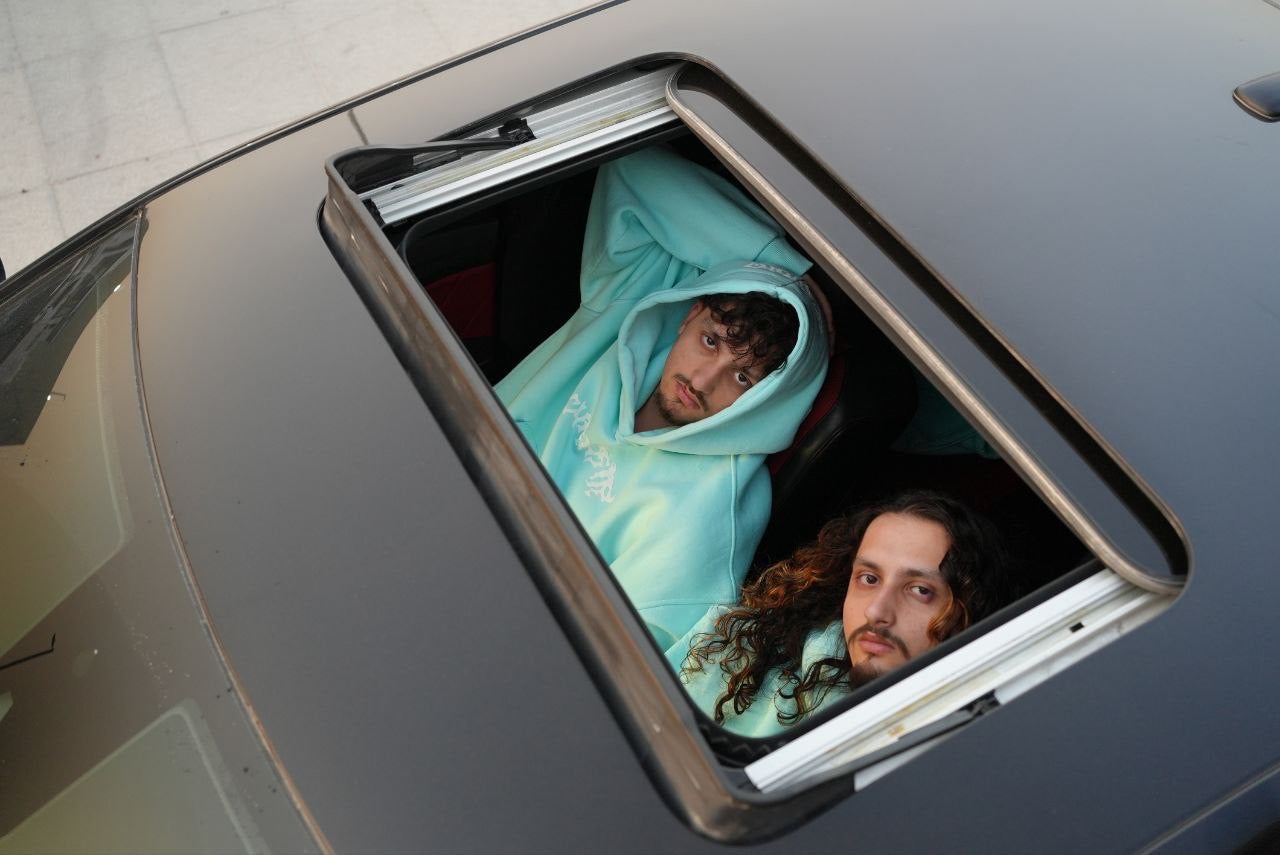 Curiosity photoshoot frame